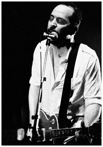 Matt Sweeney au Mo'Fo Festival, Saint-Ouen, 1er juillet 2005 - Photo Tristan Gorzelanczyk, 2005