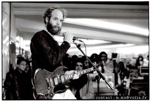 Will Oldham en show-case chez Gibert,  Paris, le 24 janvier 2001 - Photo Marc Mameaux, 2001